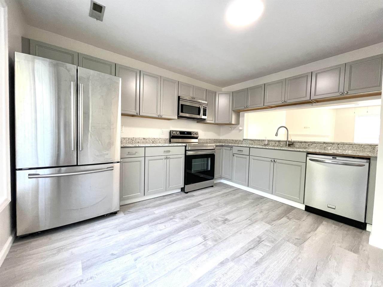 140 Saint Andrews Lane - Photo 1
