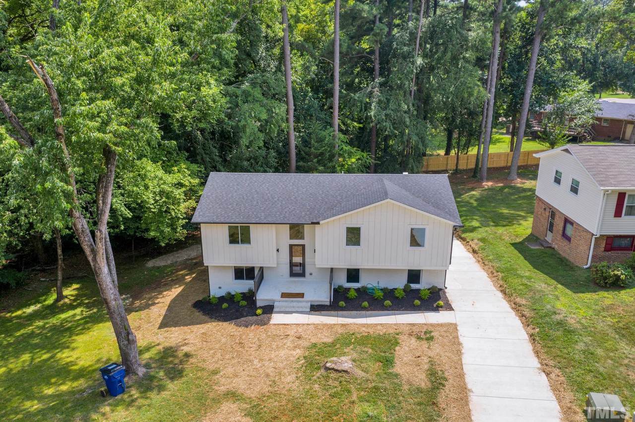 1420 Lions Way - Photo 1