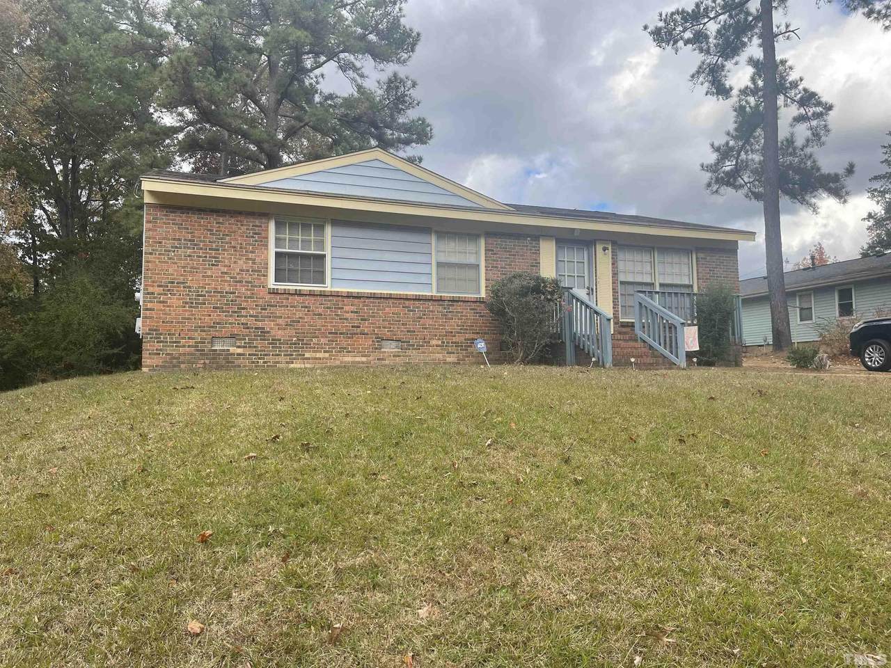305 Plaza Drive - Photo 1