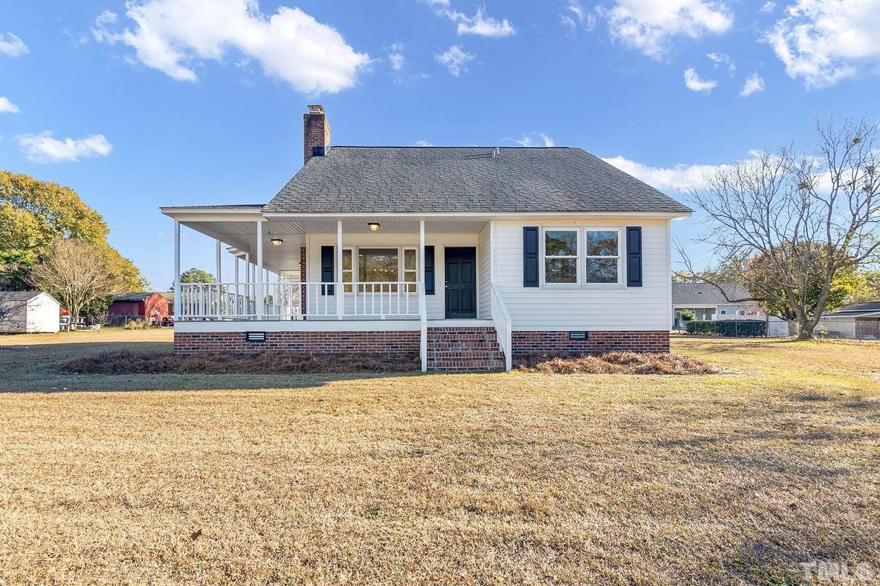 702 Stanley Street - Photo 1