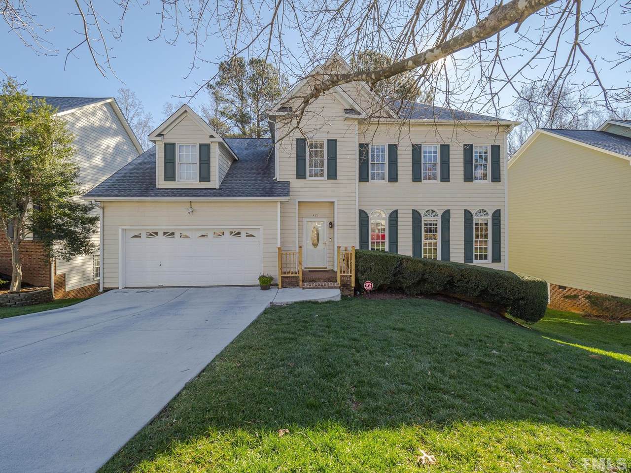 415 Kingswood Drive - Photo 1