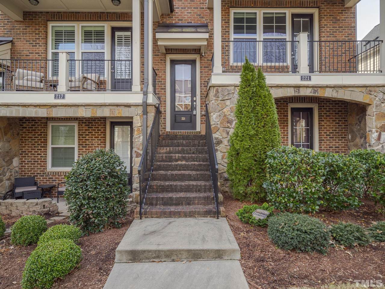 221 Allister Road - Photo 1