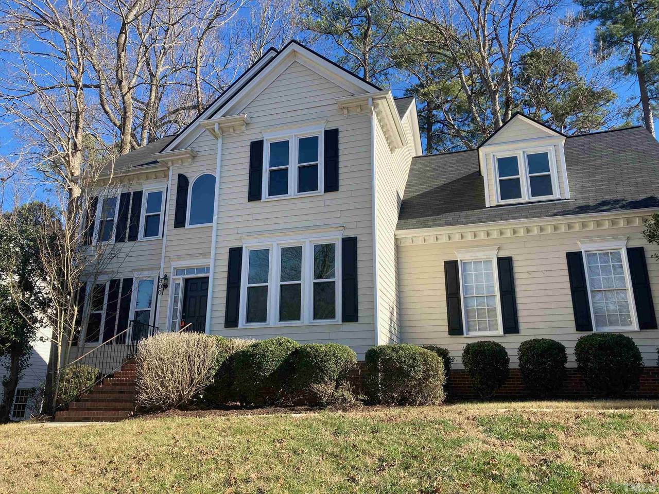 300 Crickentree Drive - Photo 1