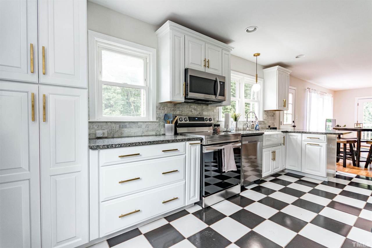 5513 Meadowbrook Road - Photo 1