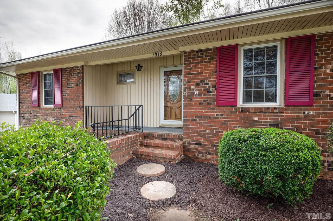 1019 Garden Court - Photo 1
