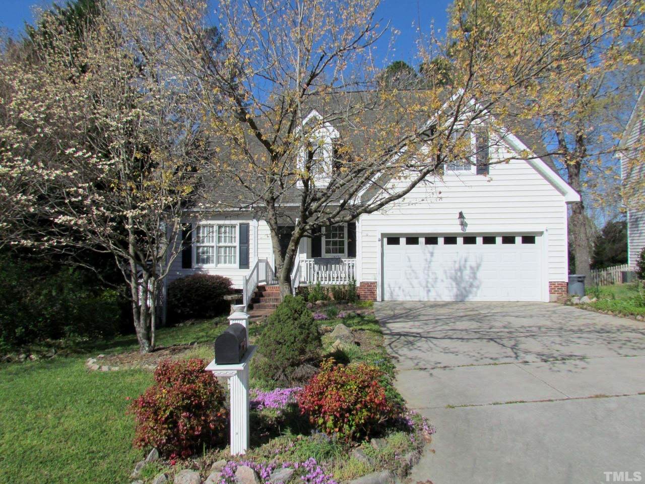 924 Siena Drive - Photo 1