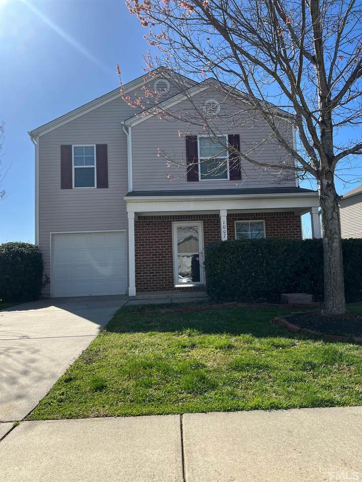 1007 Collington Drive - Photo 1