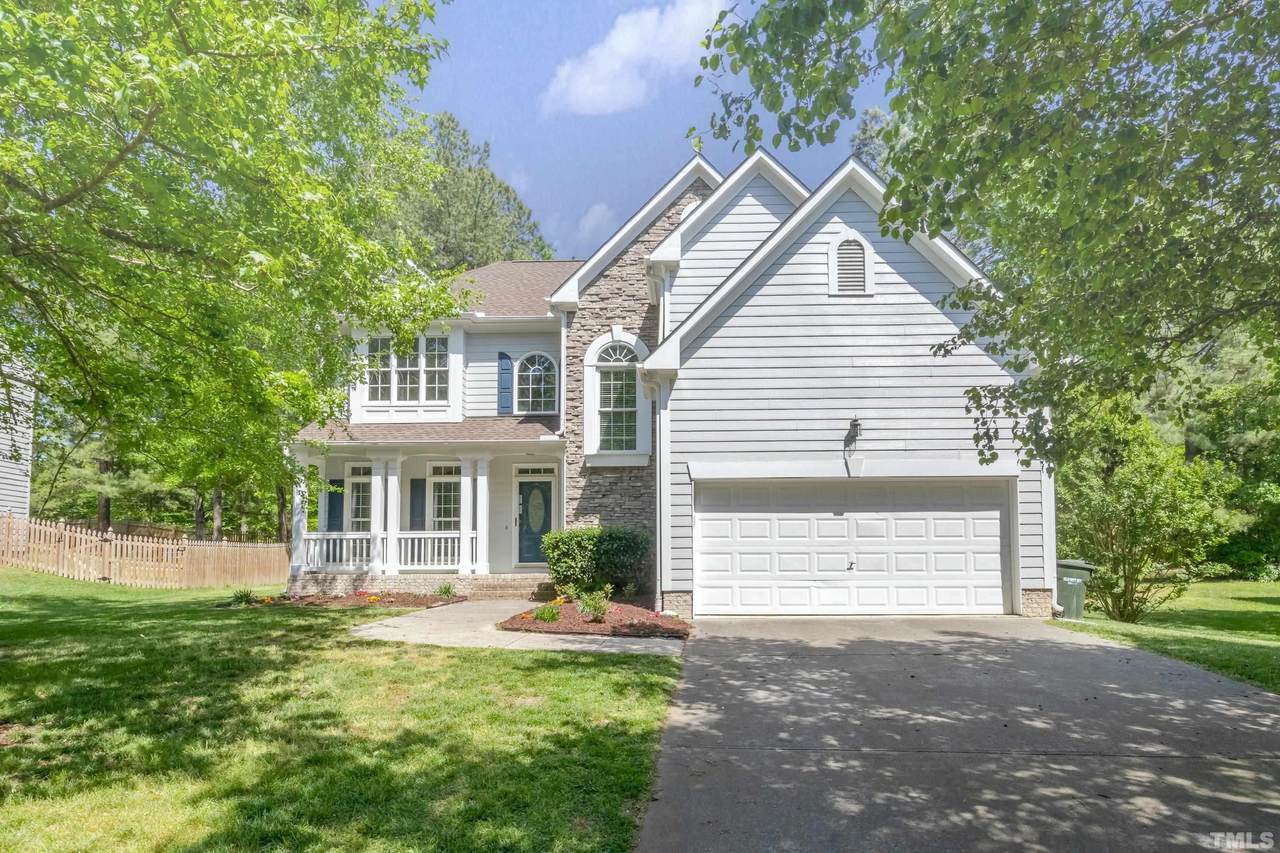607 Crossing Drive - Photo 1