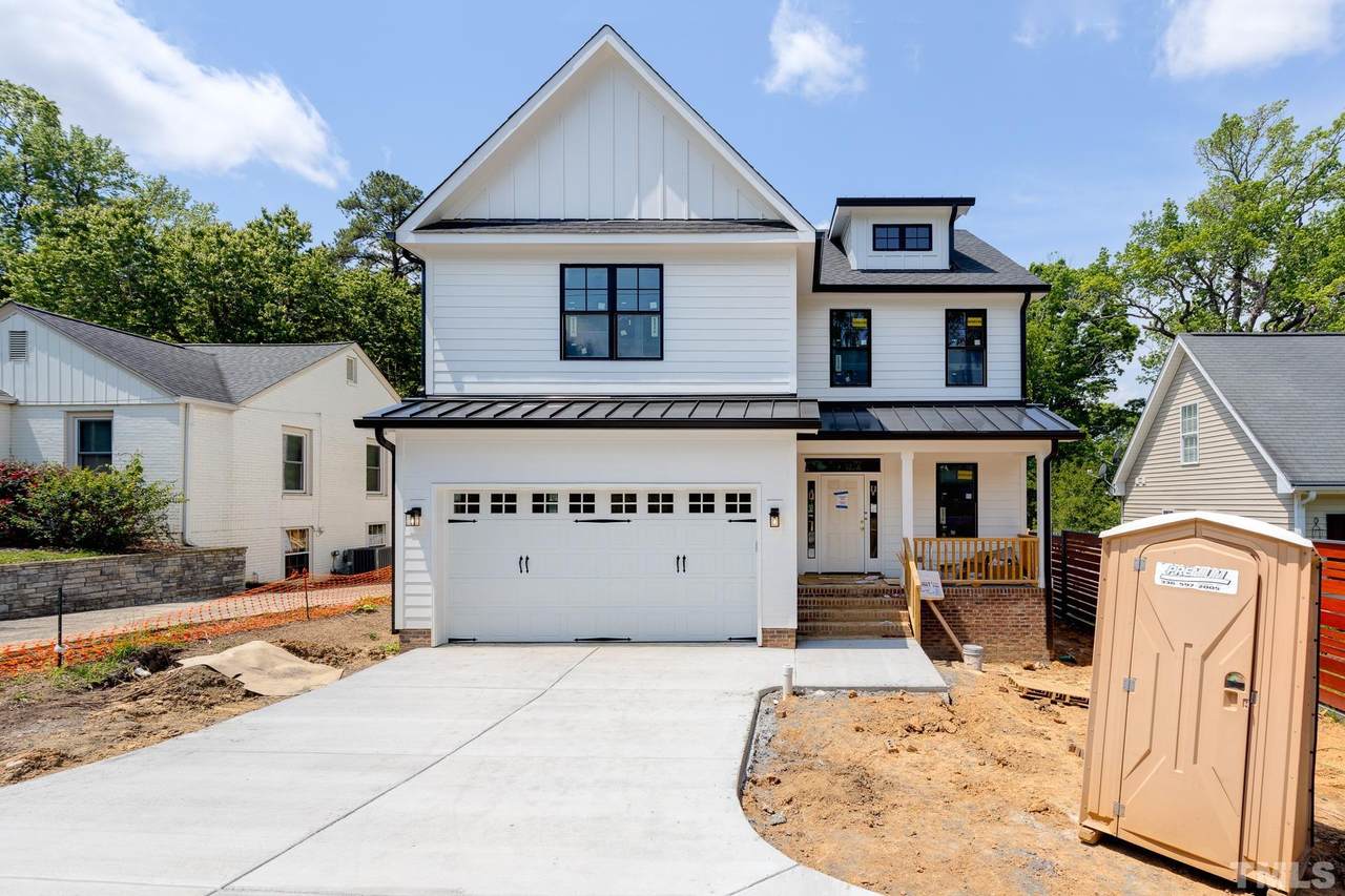 2116 Summit Street - Photo 1