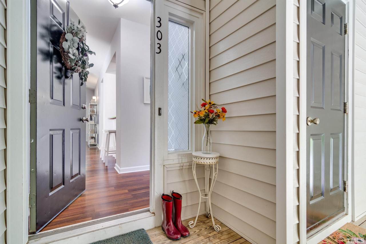 6120 Sunpointe Drive - Photo 1