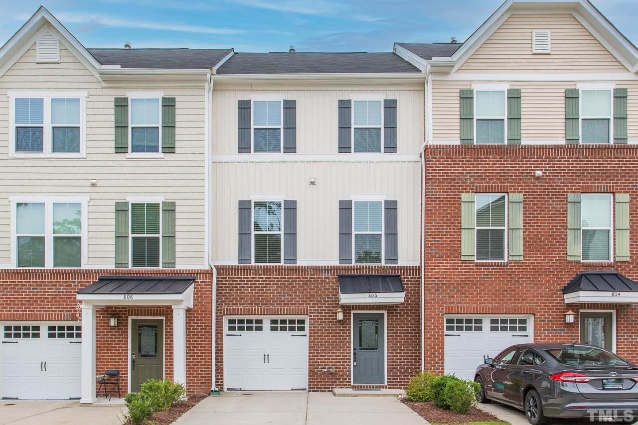 806 Suffield Way - Photo 1