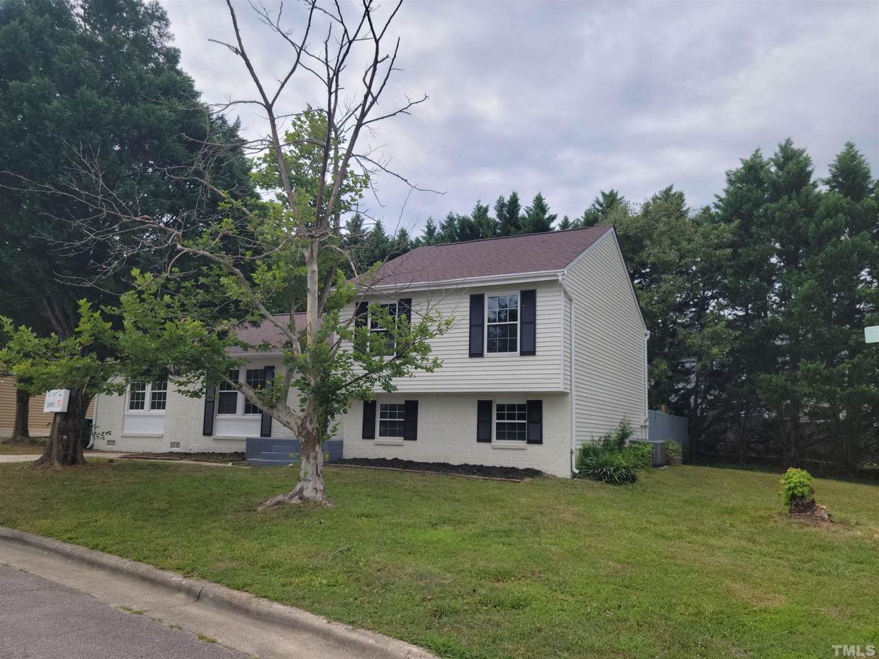 1800 Riverknoll Drive - Photo 1