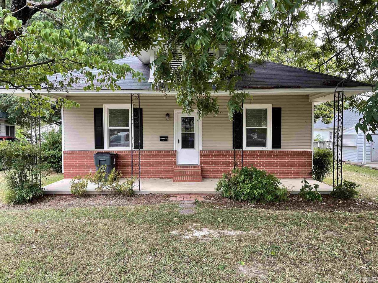 302 D Street - Photo 1