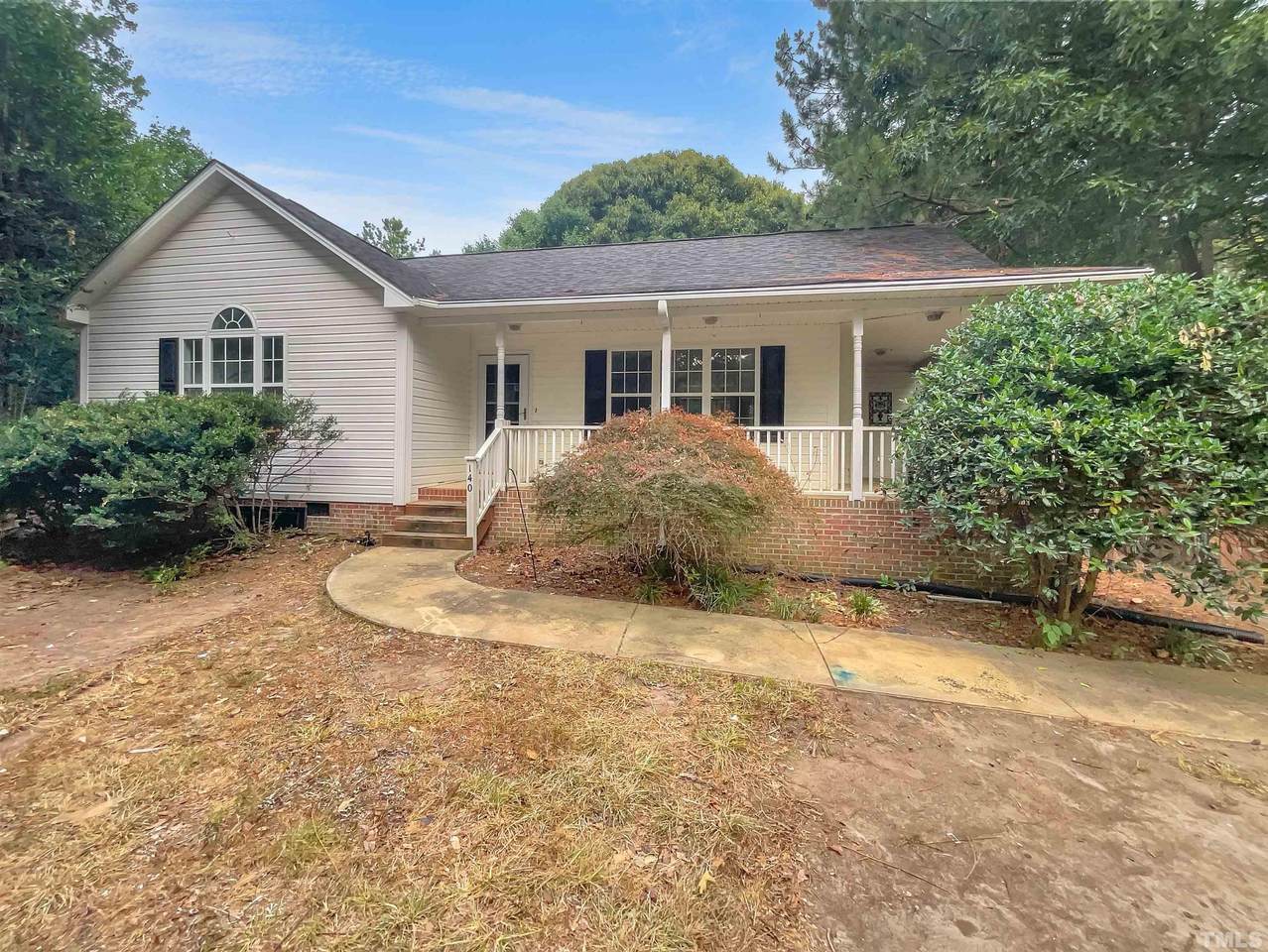 140 Breland Drive - Photo 1