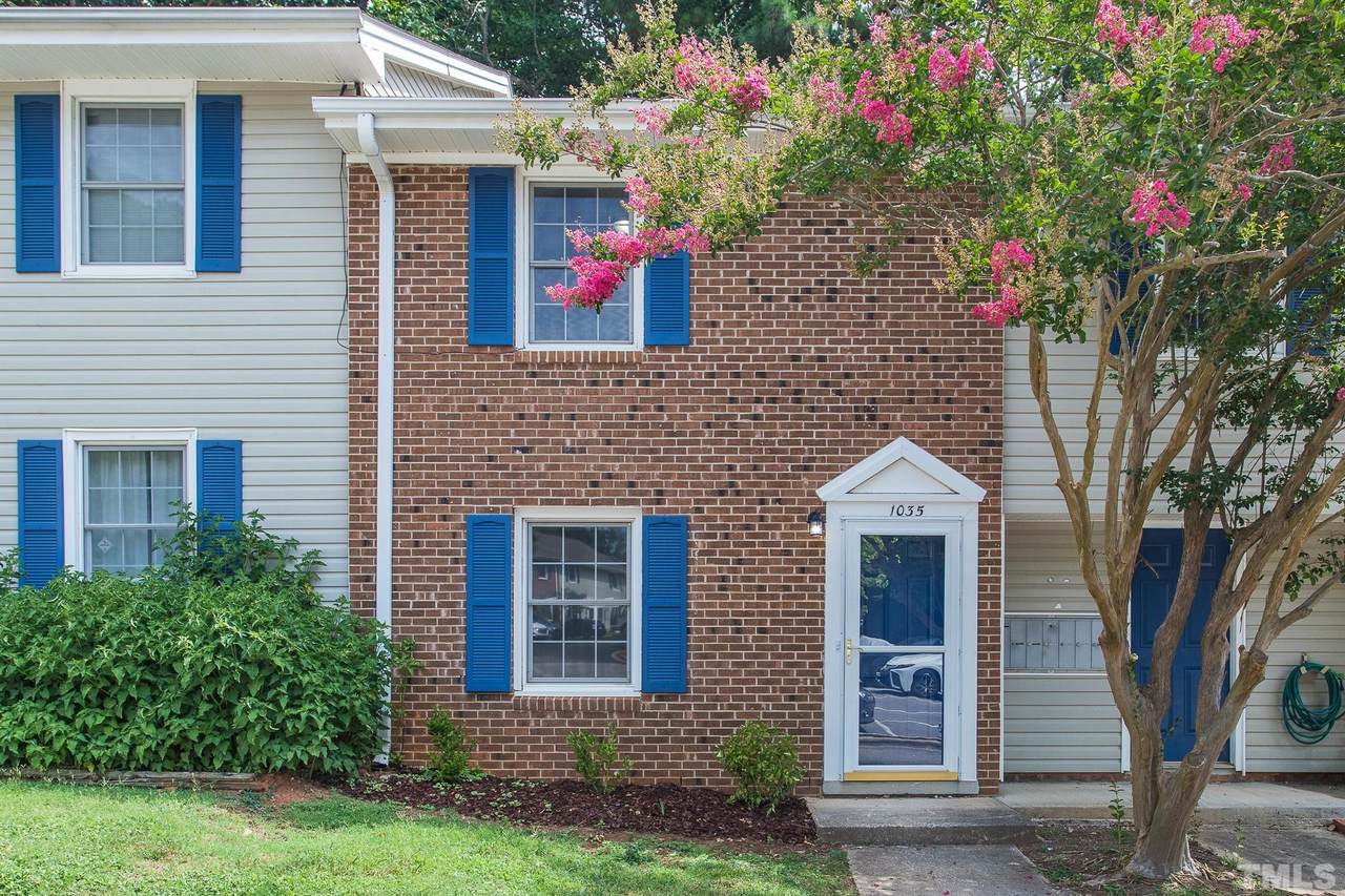 1035 Nottingham Court - Photo 1