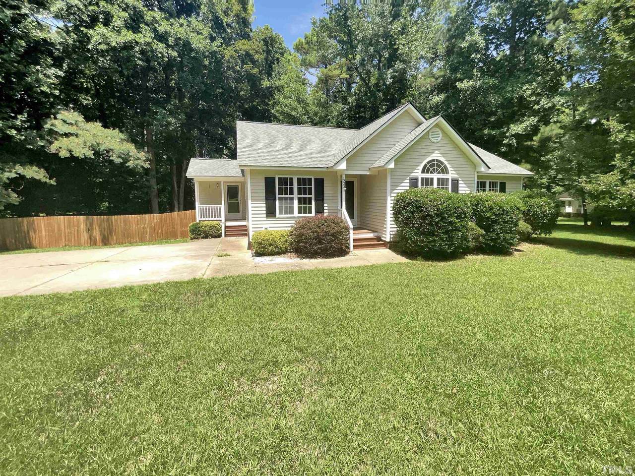1522 Middle Ridge Drive - Photo 1