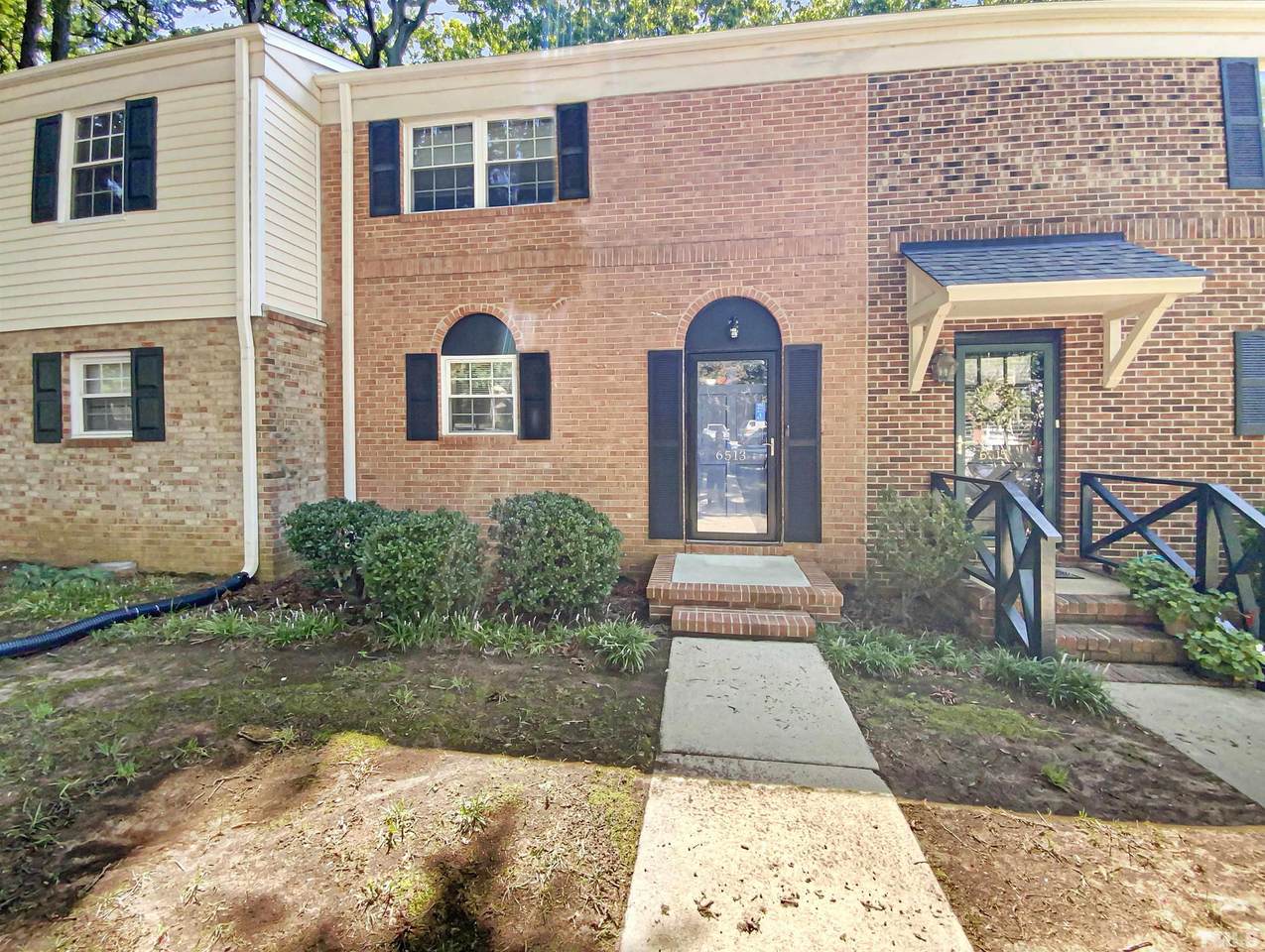 6513 New Market Way - Photo 1
