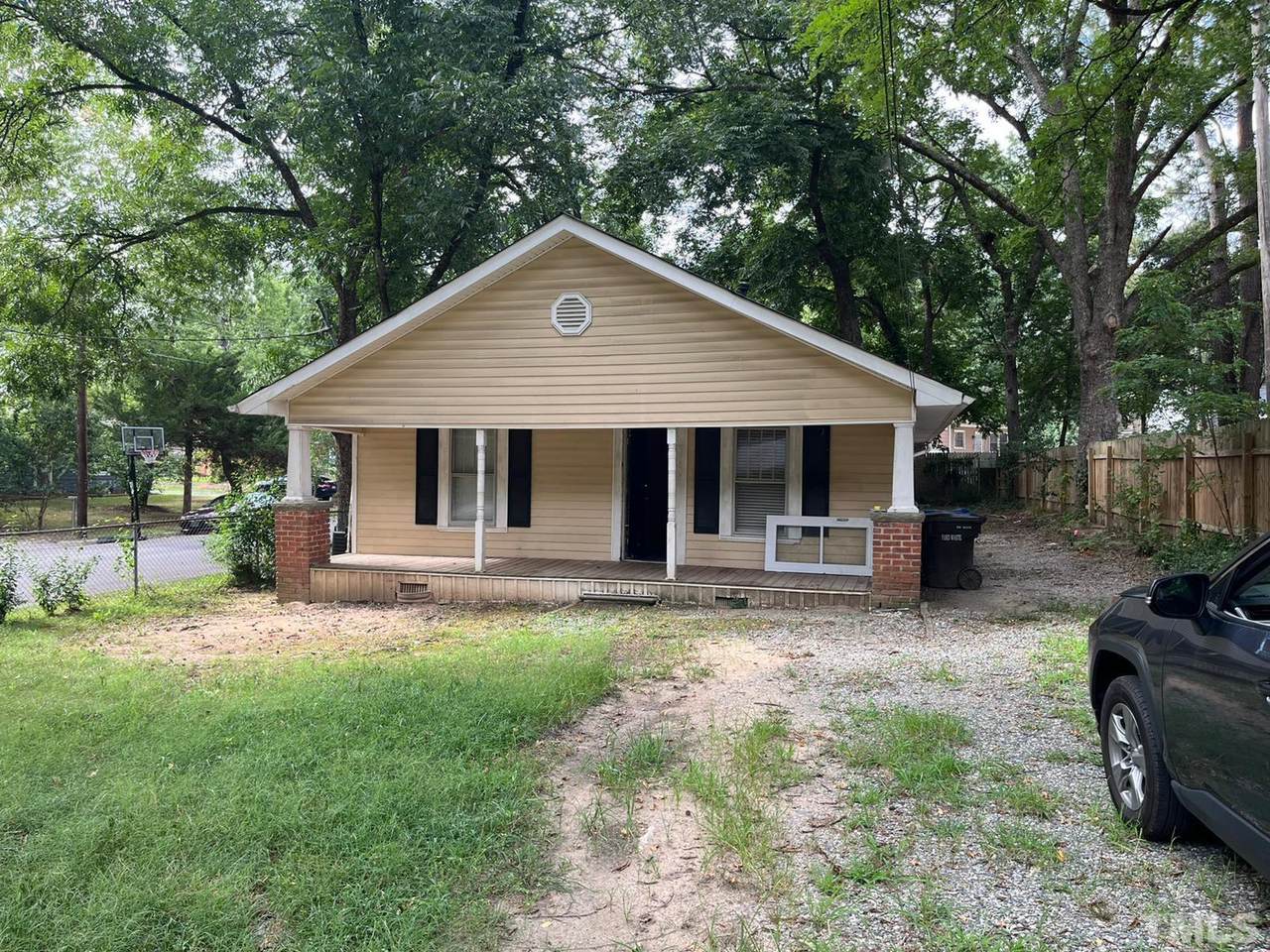 2810 Ashe Street - Photo 1