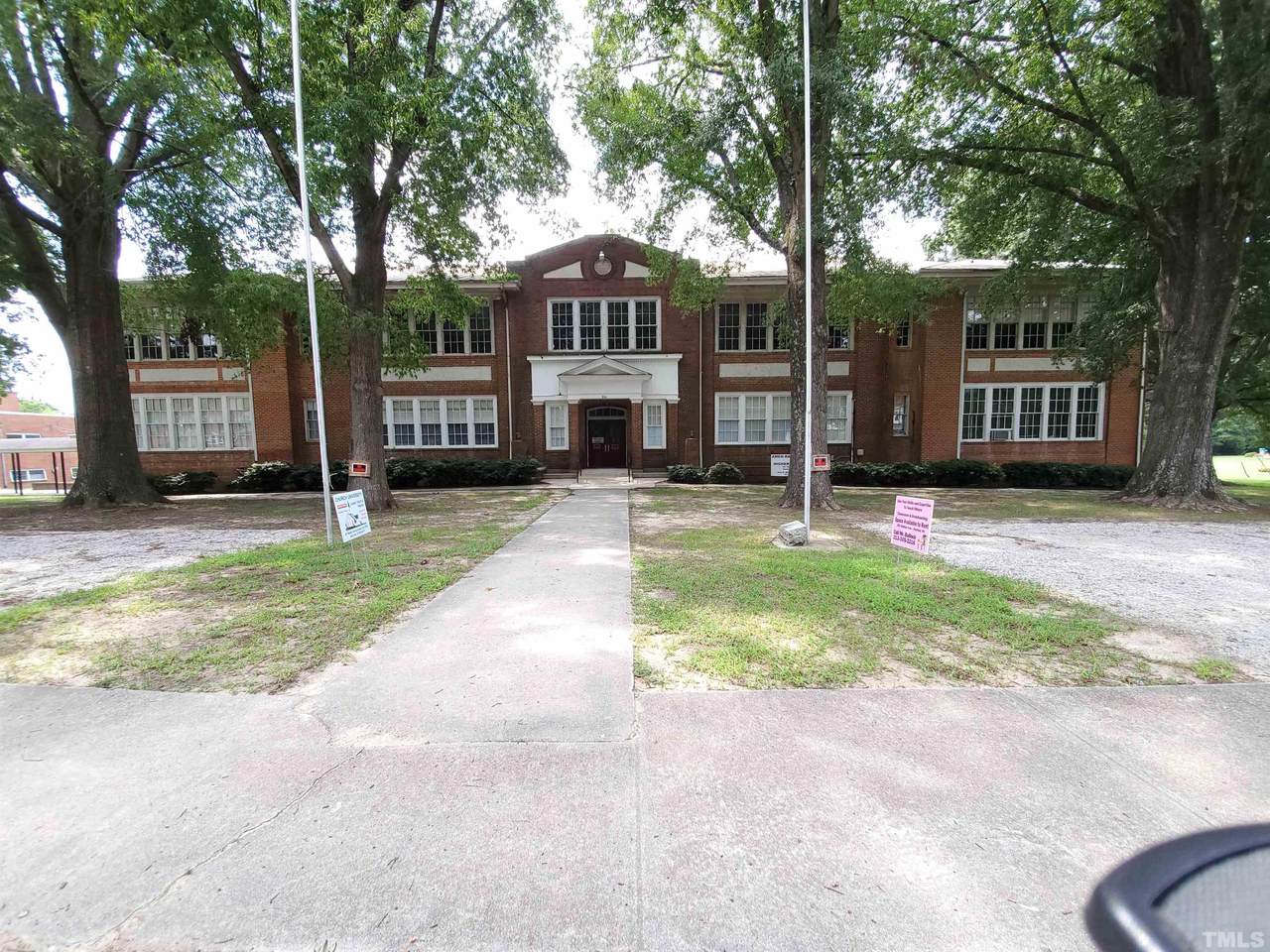 301 Walker Avenue - Photo 1