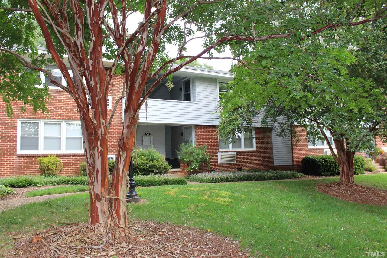 705 Daniels Street - Photo 1