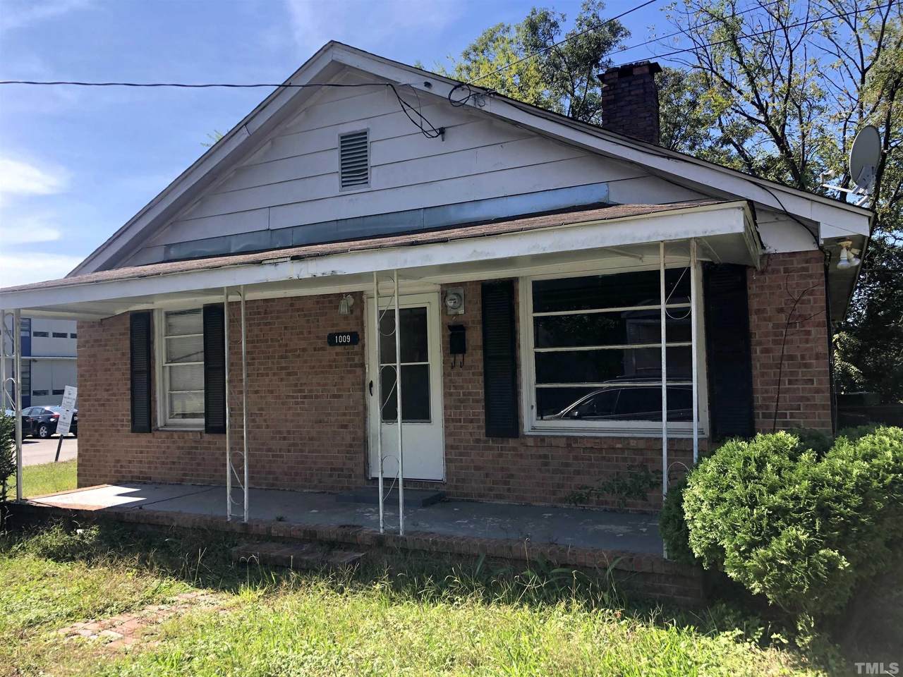 1009 Devereux Street - Photo 1