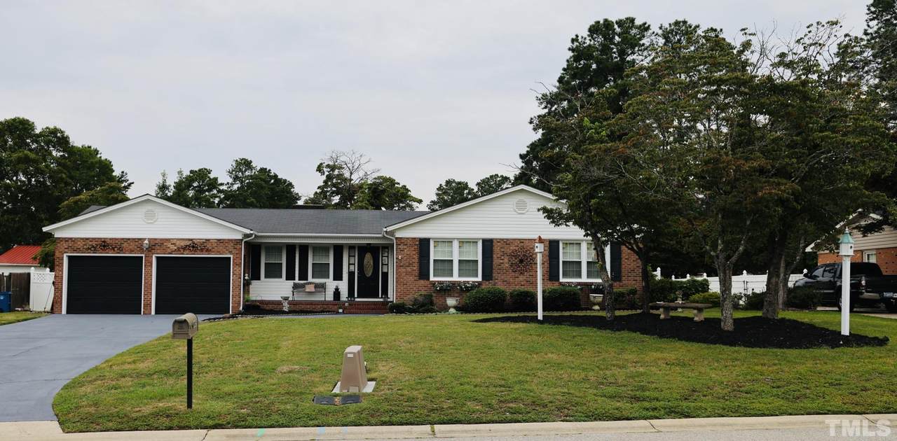 805 Southview Circle - Photo 1