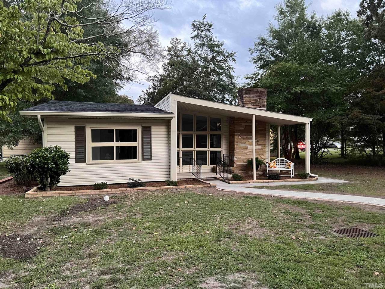 808 Orange Avenue - Photo 1