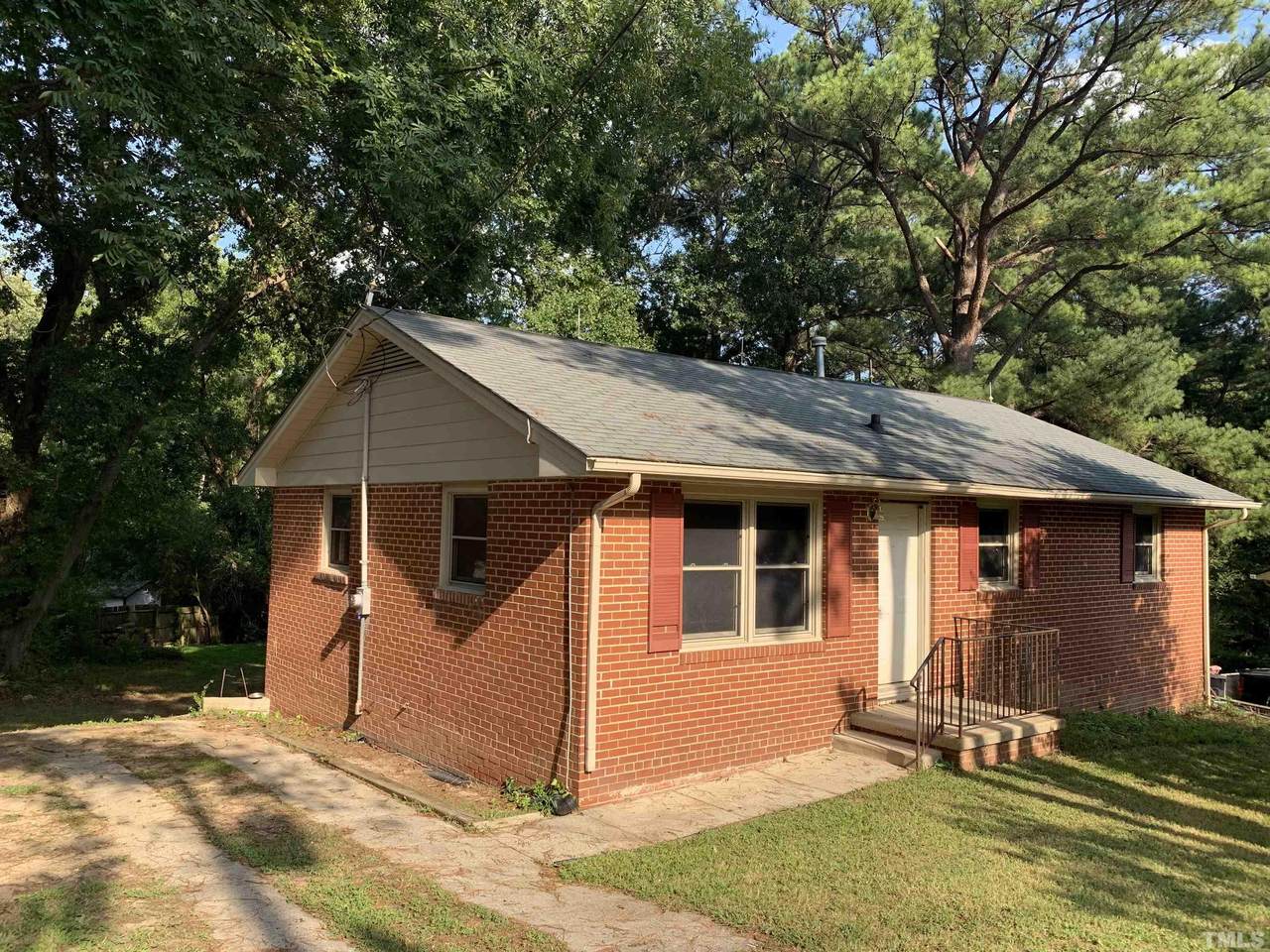 805 Carlisle Street - Photo 1