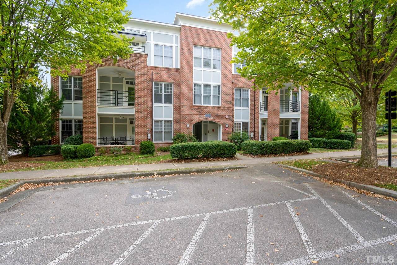 401 Finsbury Street - Photo 1