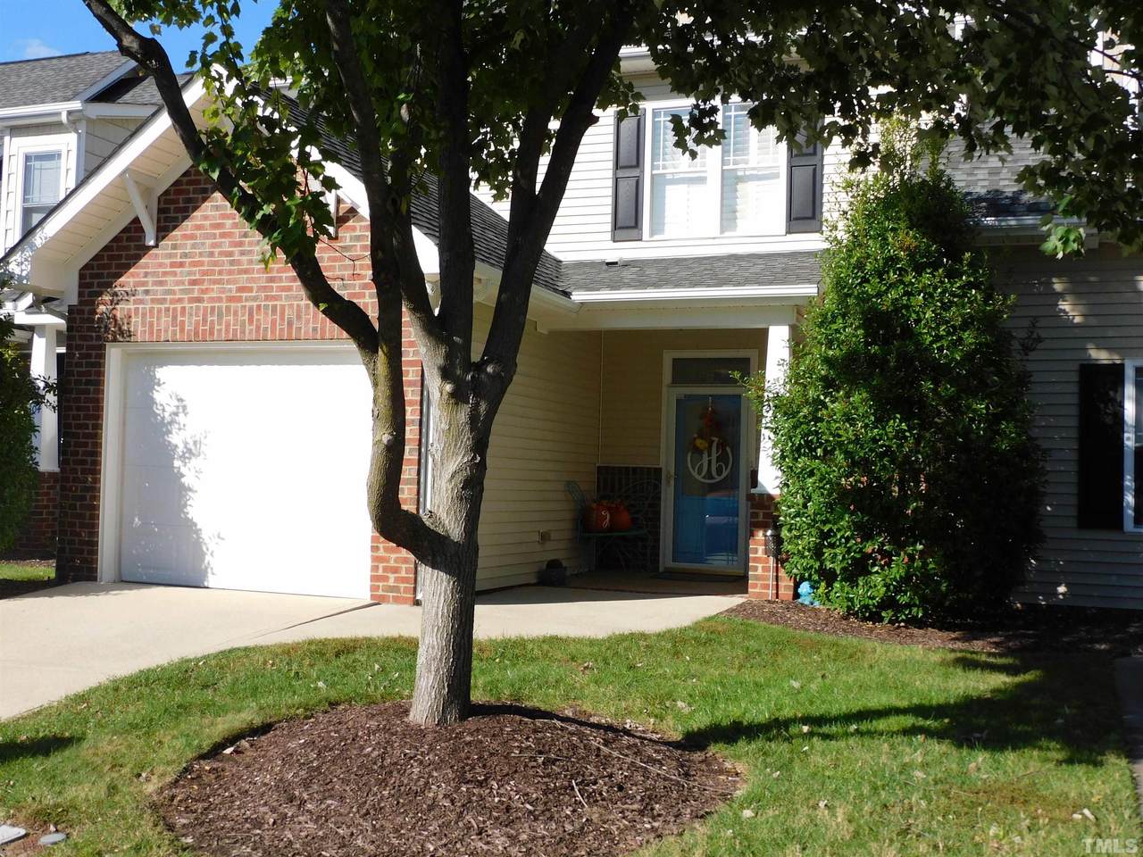 102 Nostalgia Lane - Photo 1