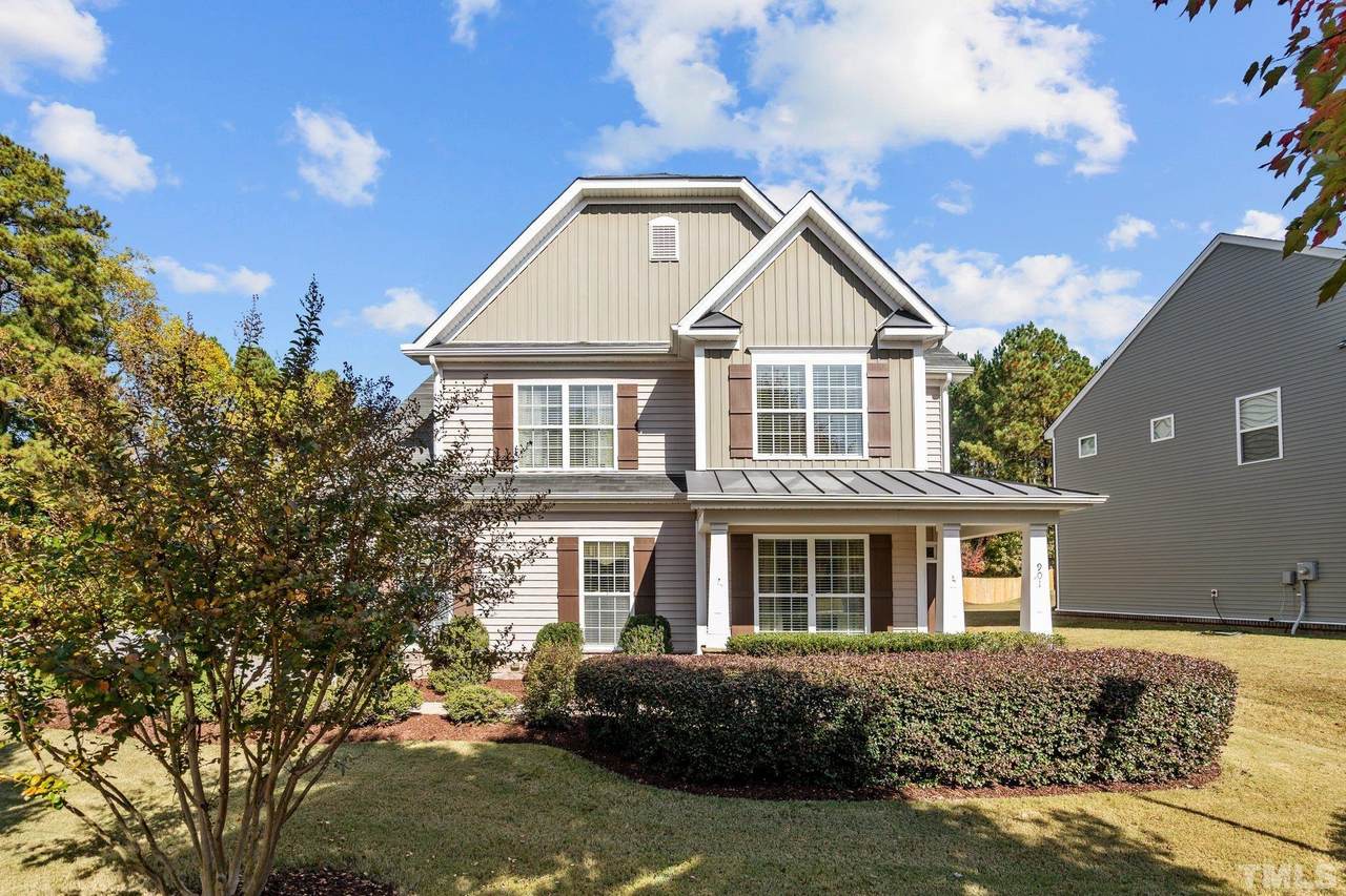 901 Churchill Glen Boulevard - Photo 1