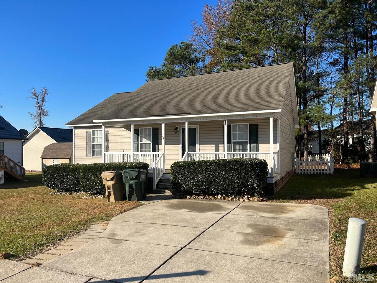 632 Avondale Drive - Photo 1