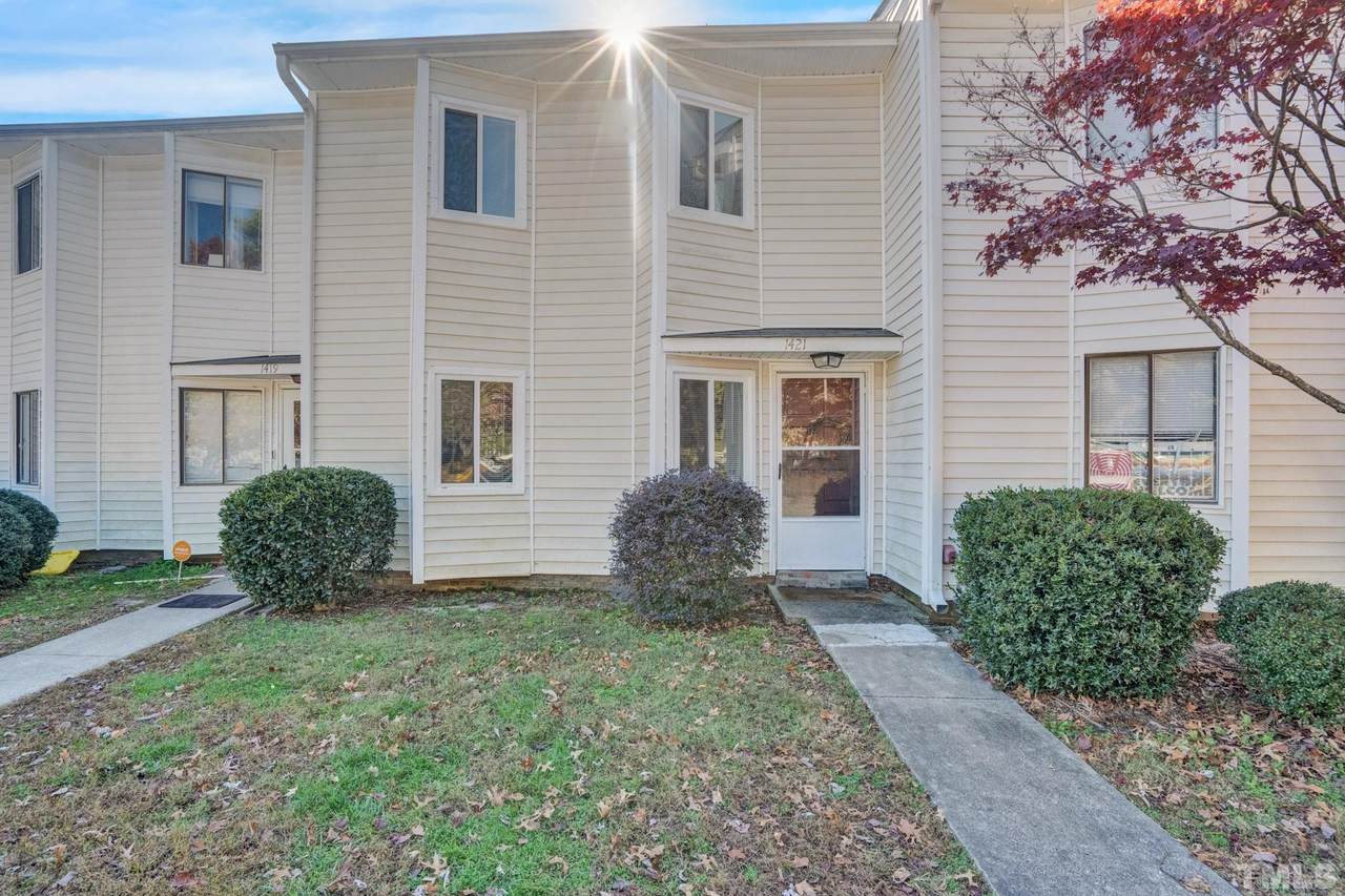 1421 Foxwood Drive - Photo 1