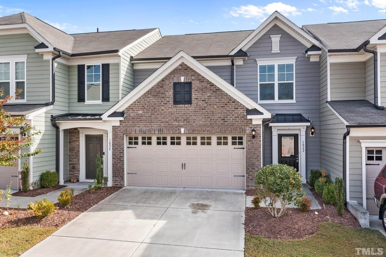 1022 Saffron Loop - Photo 1