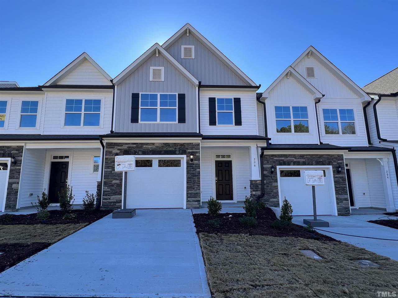 206 Oakchest Court - Photo 1
