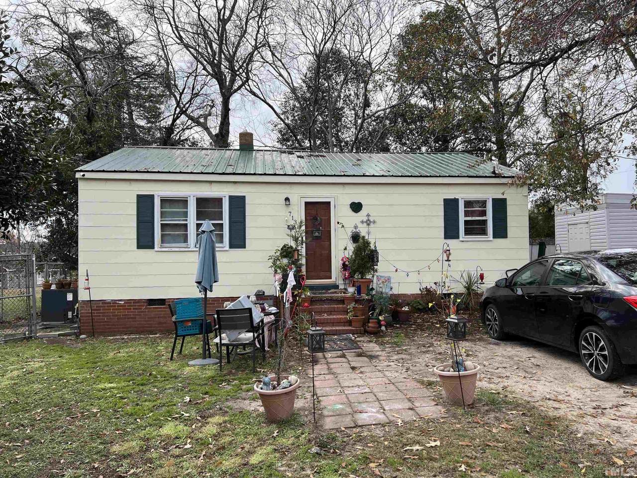 713 Stella Street - Photo 1