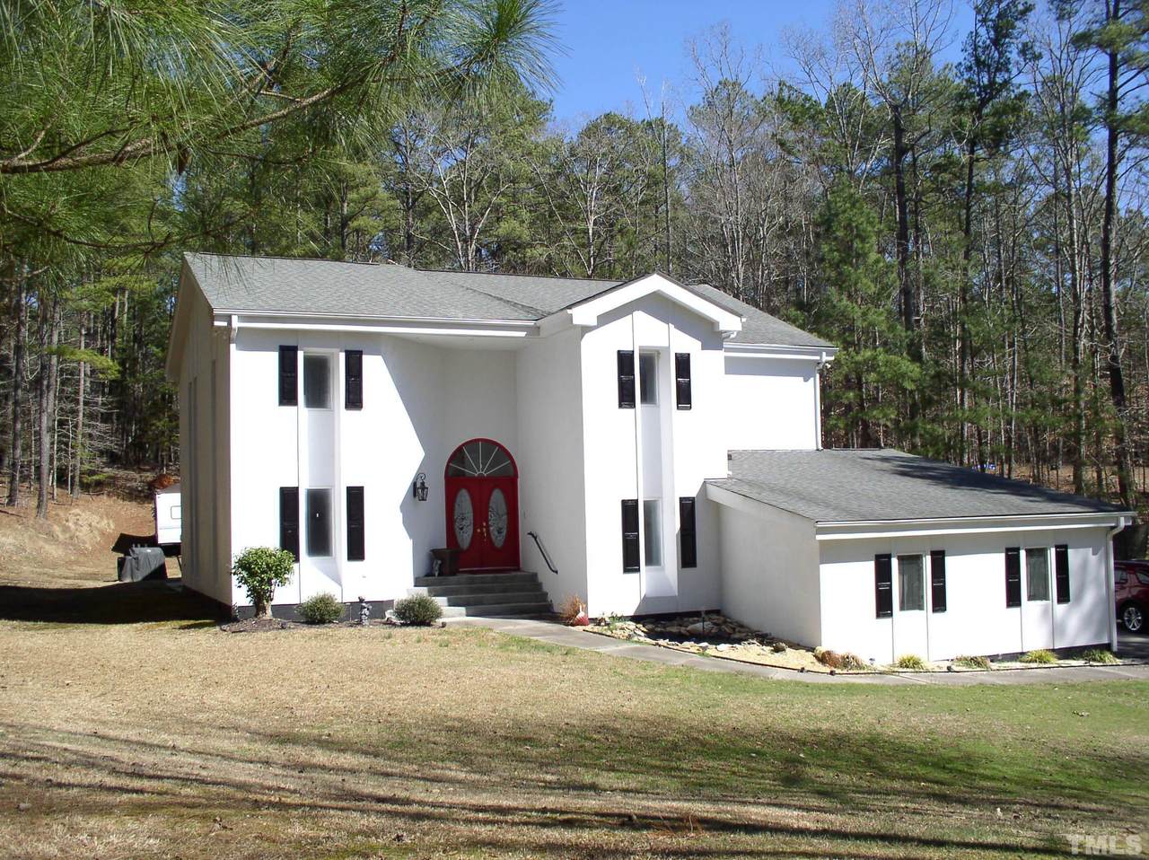 141 Southerland Place - Photo 1