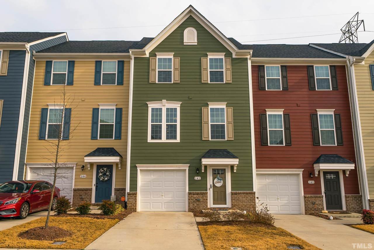 242 Brier Summit Place - Photo 1