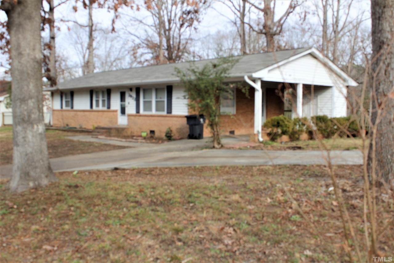 2922 Darrow Road - Photo 1
