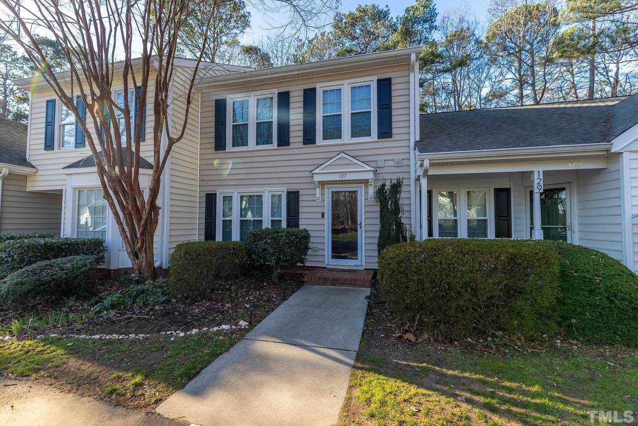 127 Riverwalk Circle - Photo 1