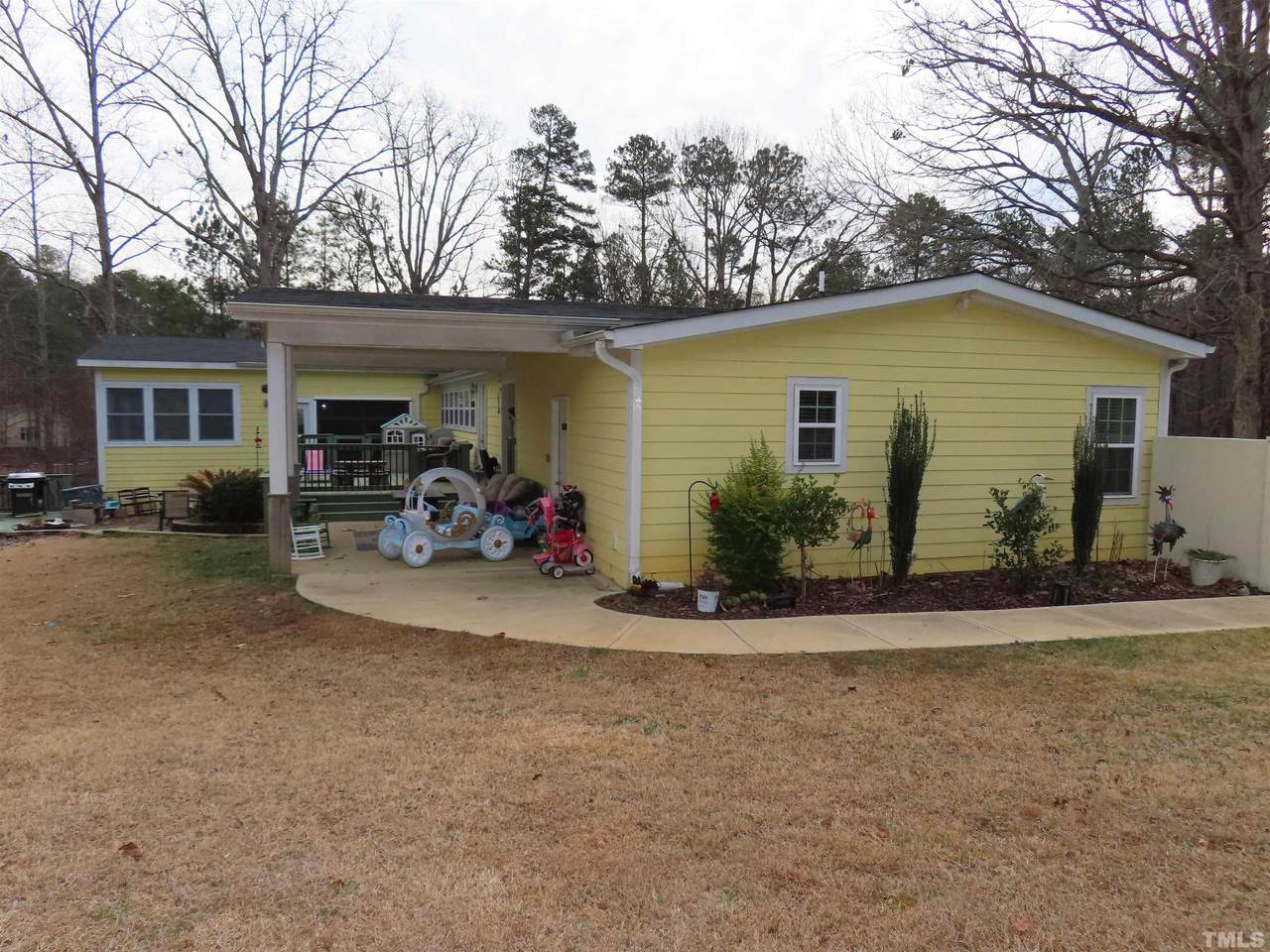 185 Dewar Street - Photo 1