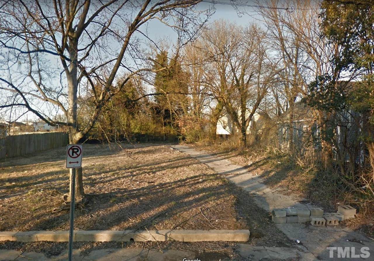 1107 Gillette Avenue - Photo 1