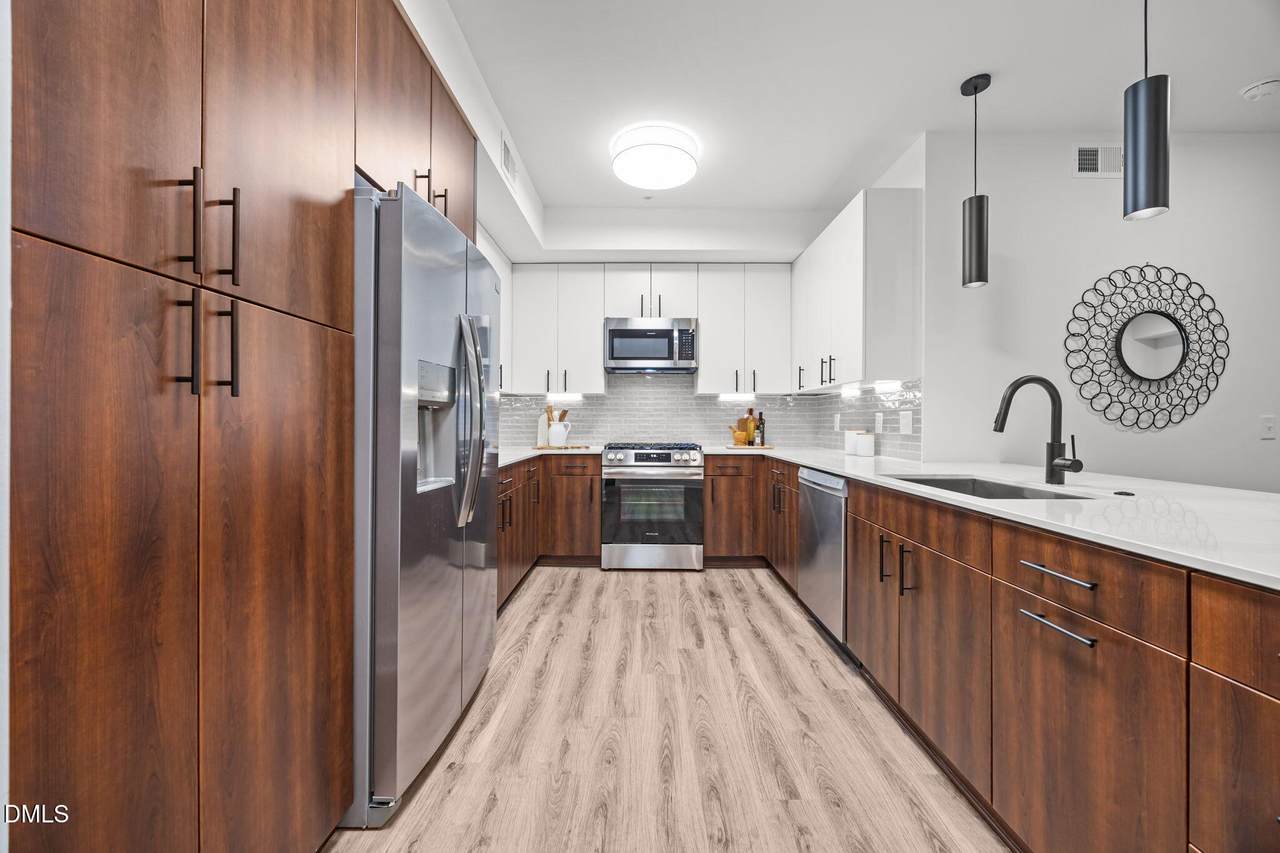 615 Peace Street - Photo 1
