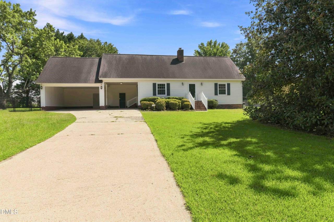 1440 Guffy Drive - Photo 1