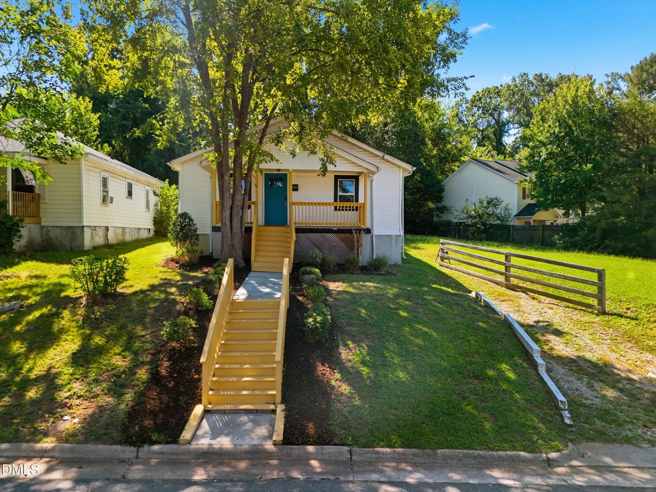 1208 Drew Street - Photo 1