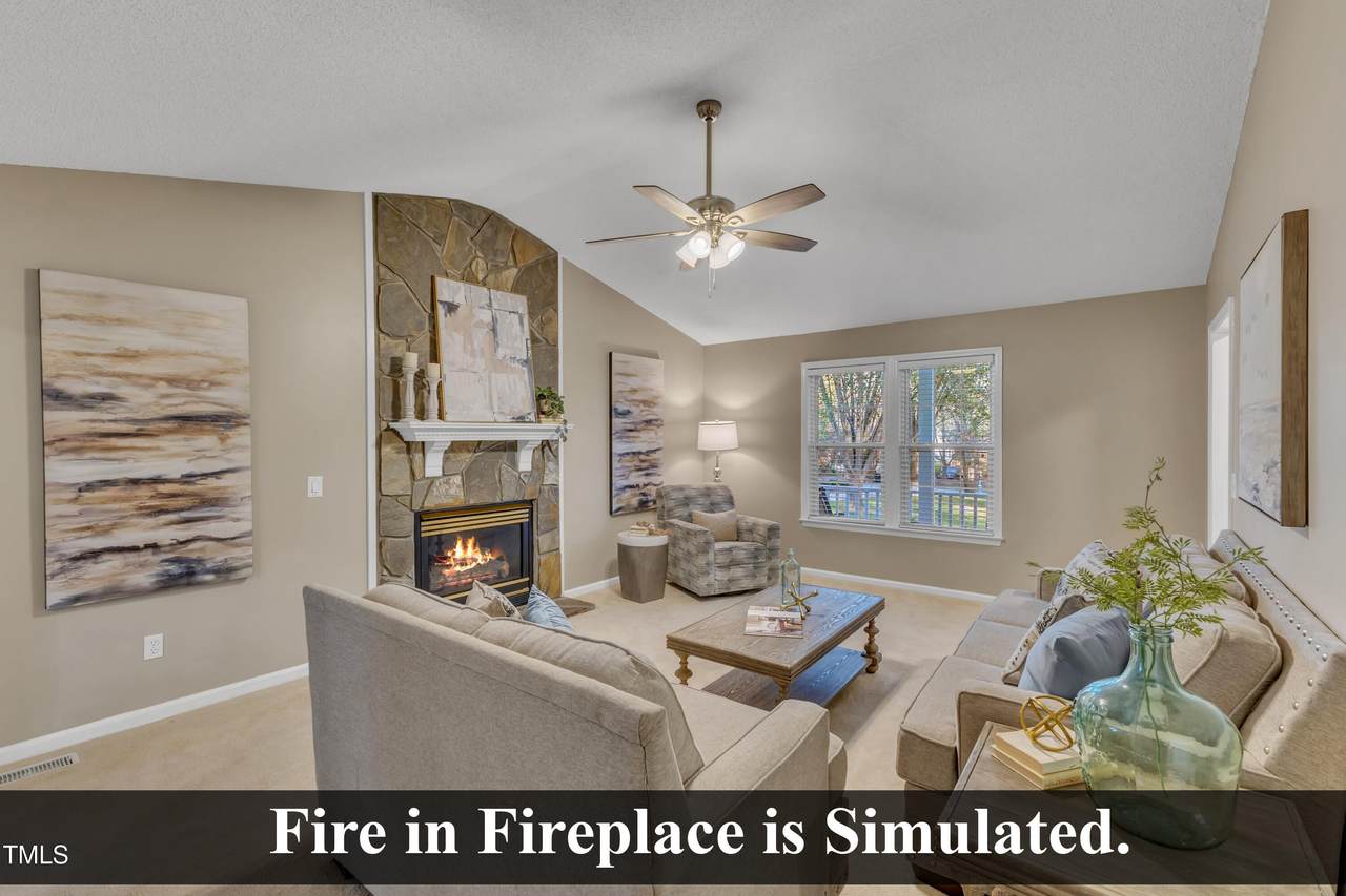 328 Indigo Place - Photo 1