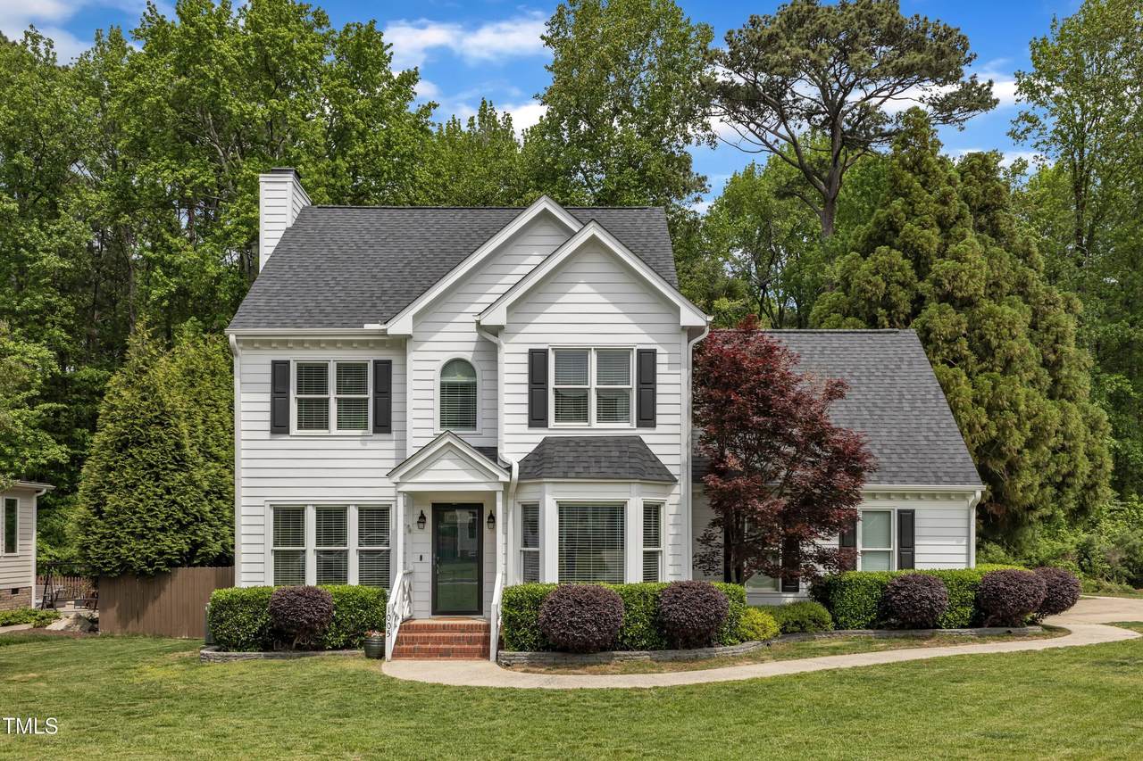 1005 Thorncroft Lane - Photo 1