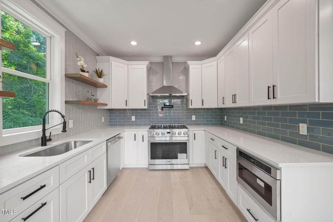 621 Bon Air Avenue - Photo 1