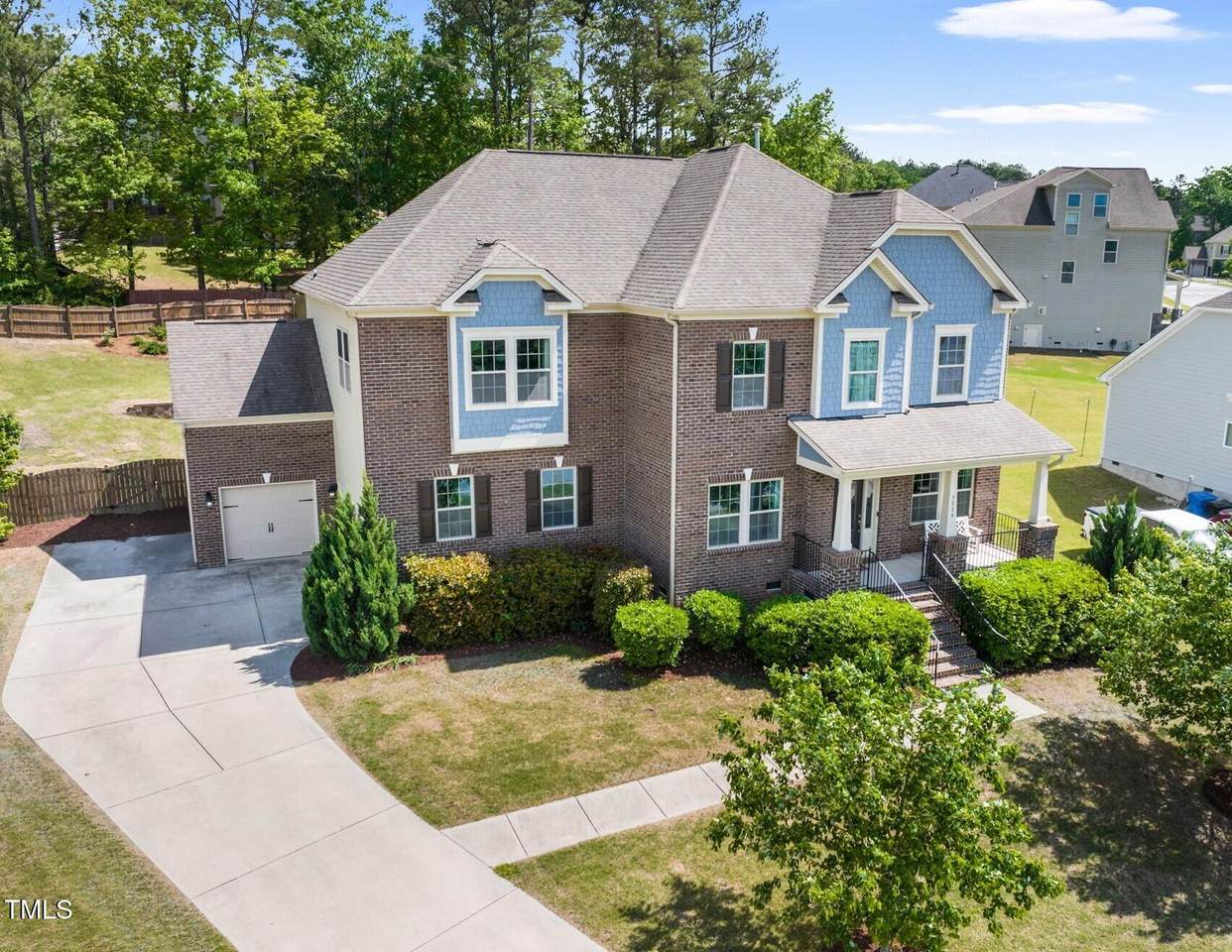 5004 Clowser Minnow Court - Photo 1