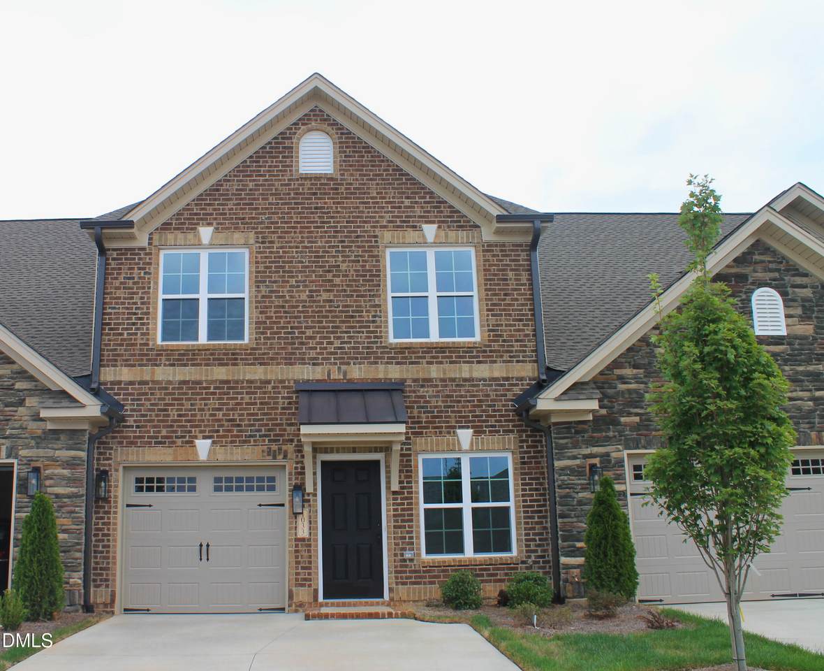 1033 Talisker Way - Photo 1